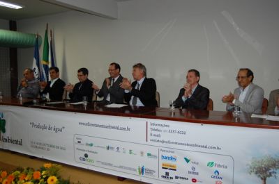 2_congresso_brasileiro_reflorestamento_ambiental1_pequena.jpg