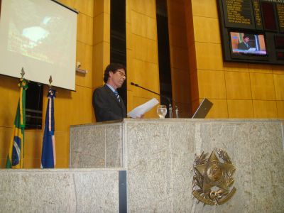 celso_assembl_pequena.jpg
