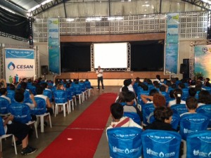 Cine Cesan exibe filme Rio na Escola Municipal de Ensino Fundamental Professora Iolanda Schneider da Silva, em Porto Canoa, na Serra. 
