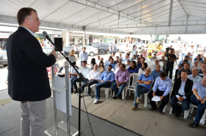 Governador discursa em Nova Venécia