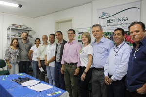 Cesan e parceiros do Amigos da Restinga.