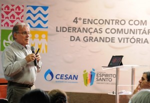 Professor Paulo Canedo, especialista em saneamento fez palestra sobre importânica dos serviços de água e esgoto. Foto: Jaqueline Sathler