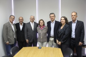 Sandra Sily tomou posse acompanhada de integrantes da diretoria da Cesan e da Secretaria de Estado de Saneamento, Habitação e Desenvolvimento Urbano