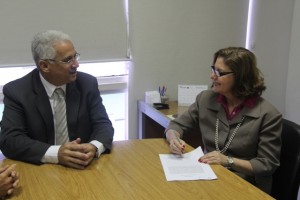 A assinatura do ato de nomeação aconteceu na sede da Cesan, em Vitória