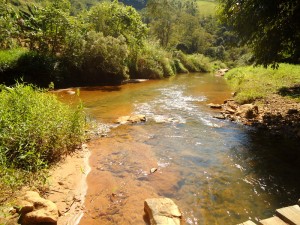 Cesan assina contrato nesta quinta (5) com a Fundação Espírito-Santense de Tecnologia (Fest) para monitorar 17.400 hectares da sub-bacia do rio Mangaraí