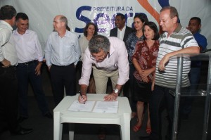 Presidente da Cesan, Paulo Ruy, assina Protocolo de Intenções para melhorias na infraestrutura urbana de Balneário Carapebus, na Serra