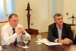 Governador autorizou a Cesan reinvestir o lucro em obras para melhorar a qualidade de vida da população. Créditos: Danniely Zanotti