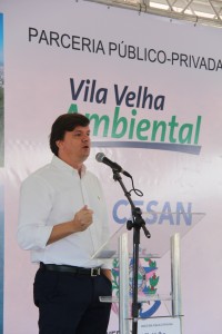 “O investimento realizado em saneamento básico se reverte não só em saúde para os moradores, como também em educação ambiental”, lembrou Pablo Andreão, presidente da Cesan, durante seu discurso. 