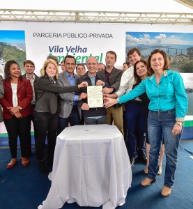 Assinatura da ordem de serviço para o início das  obras da PPP de Vila Velha. (Foto: Leonardo Duarte/Secom)